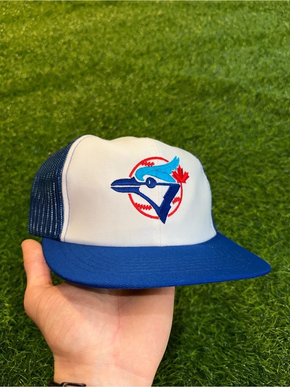 Vintage MLB Toronto Blue Jays White and Blue Trucker Hat adjustable